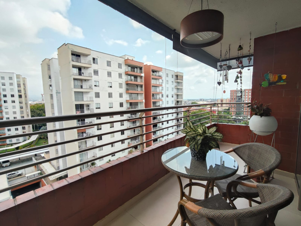 Apartamento En Arriendo - Urbanización La Flora, Cali