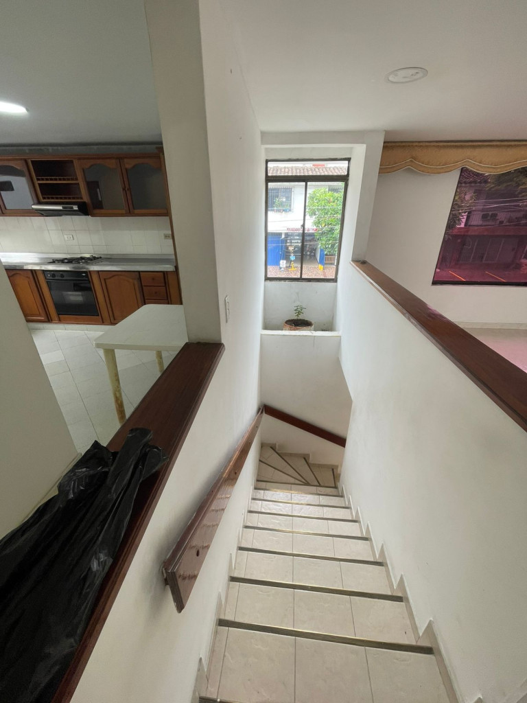 Casa En Arriendo - El Limonar, Cali