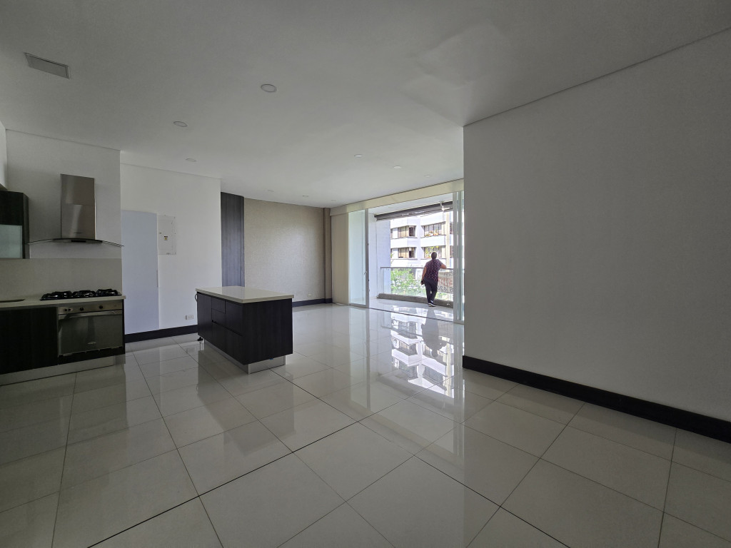 Apartamento En Venta - Bellavista, Cali