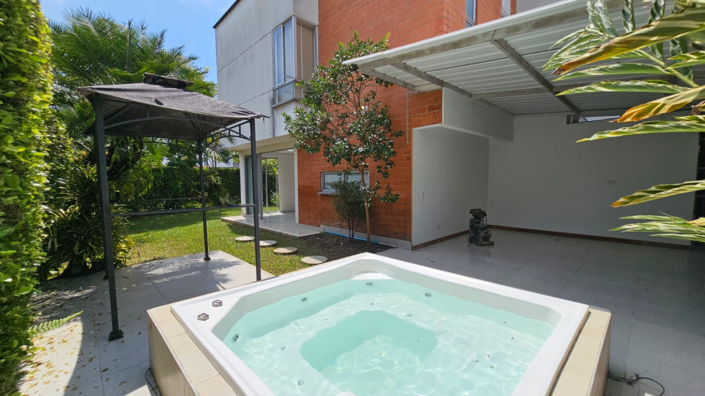 Casa En Arriendo - Las Mercedes, Jamundí