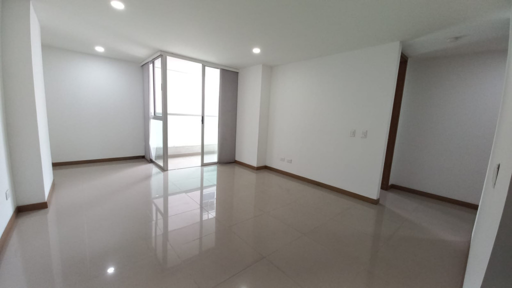 Apartamento En Arriendo - Urbanización La Flora, Cali