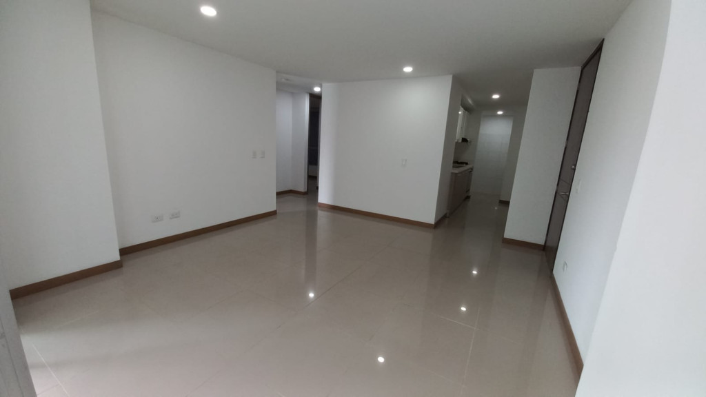 Apartamento En Arriendo - Urbanización La Flora, Cali