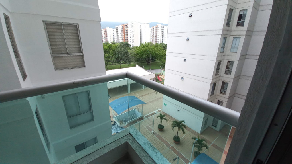 Apartamento En Arriendo - Urbanización La Flora, Cali