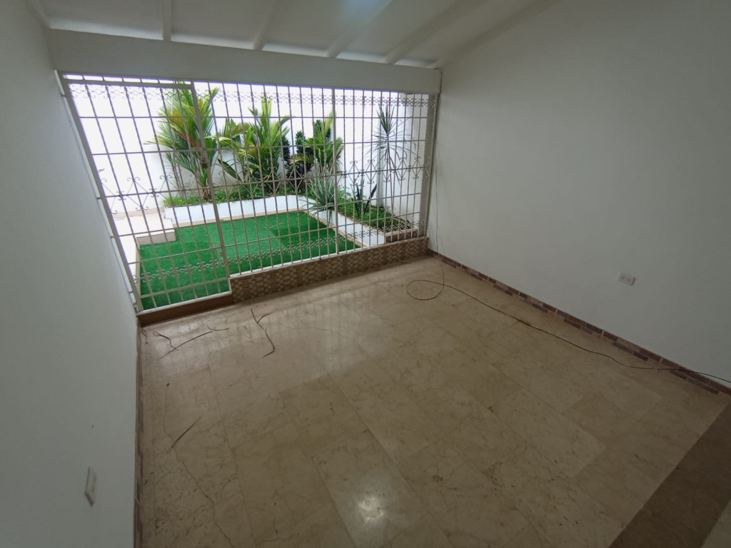 Casa En Arriendo - Prados Del Norte, Cali