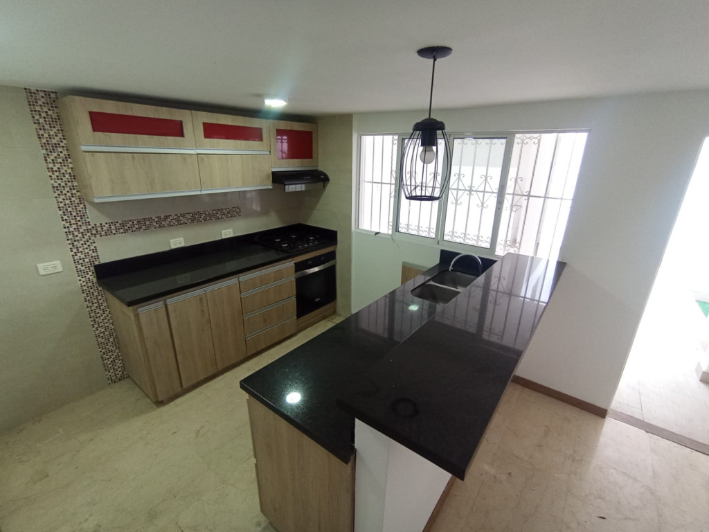 Casa En Arriendo - Prados Del Norte, Cali