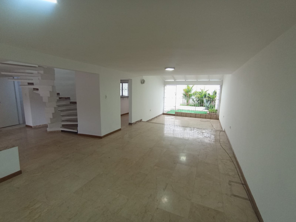 Casa En Arriendo - Prados Del Norte, Cali