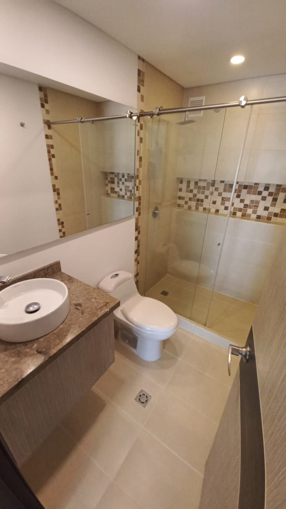 Apartamento En Arriendo - Urbanización La Flora, Cali