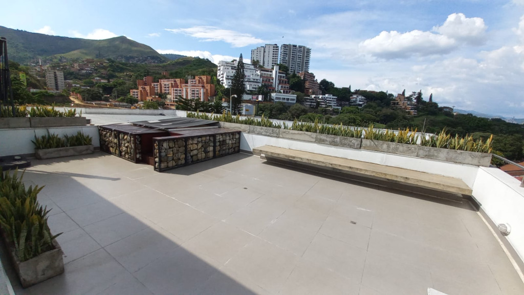 Apartamento En Arriendo - Urbanización La Flora, Cali