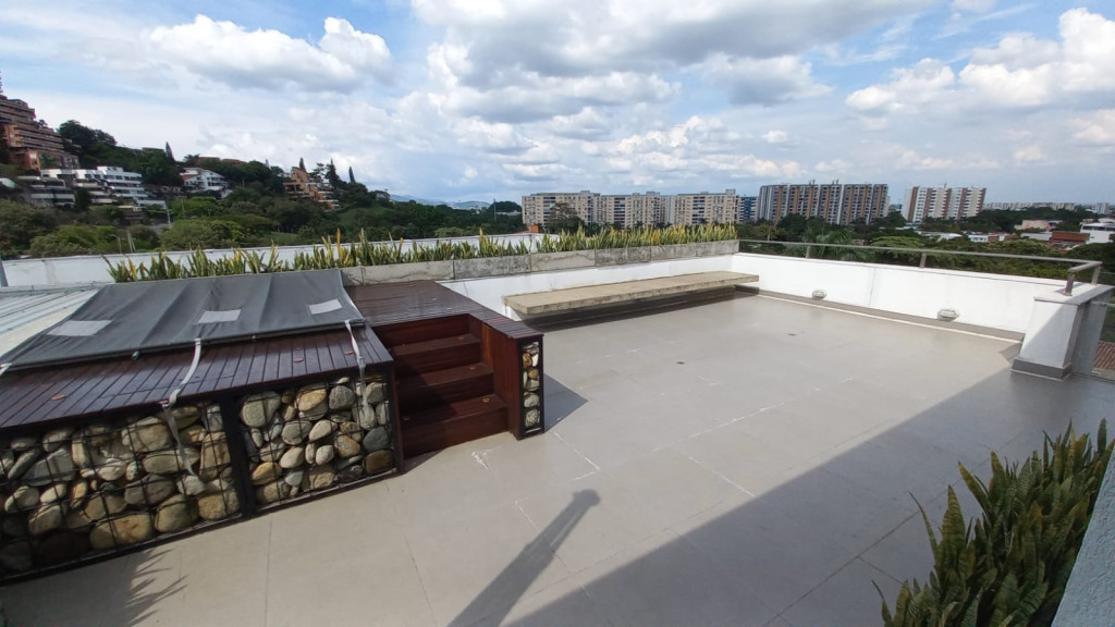 Apartamento En Arriendo - Urbanización La Flora, Cali