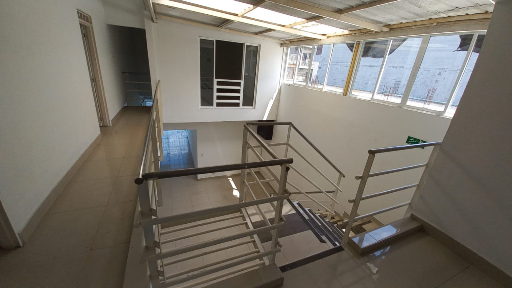 Local En Arriendo - Belalcázar, Yumbo