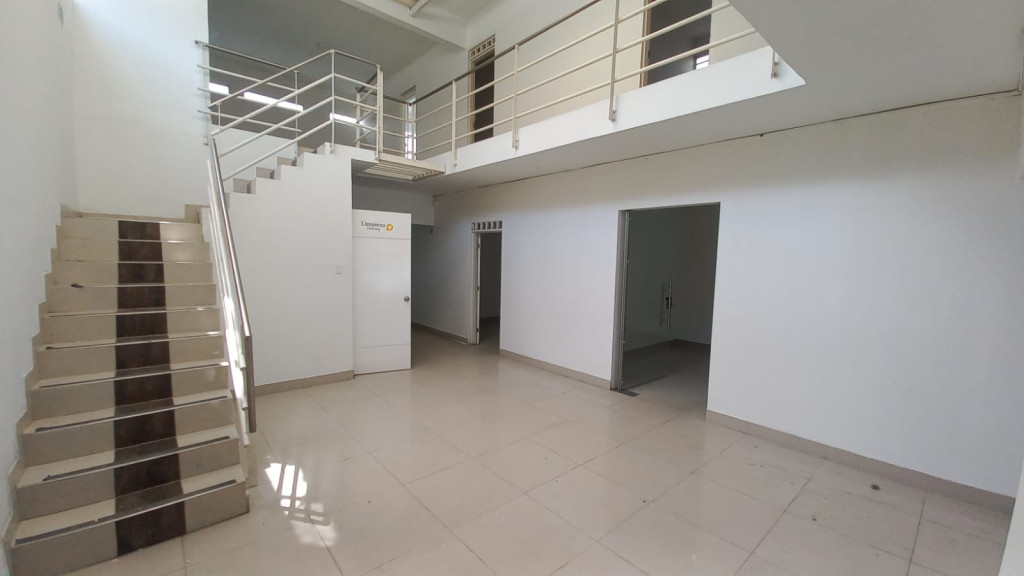 Local En Arriendo - Belalcázar, Yumbo