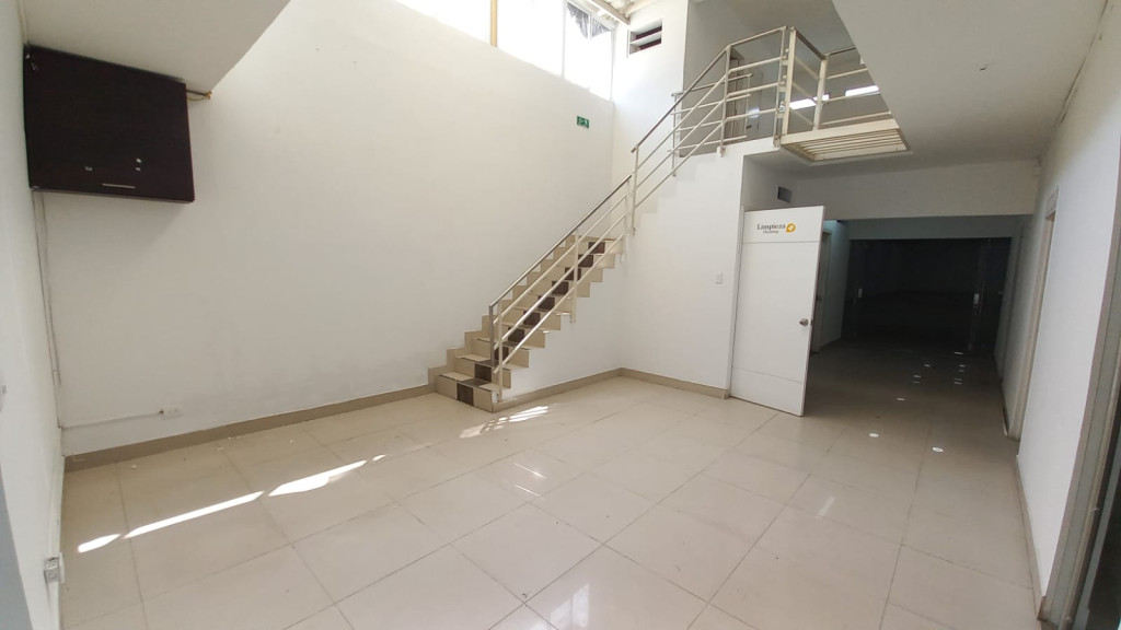 Local En Arriendo - Belalcázar, Yumbo