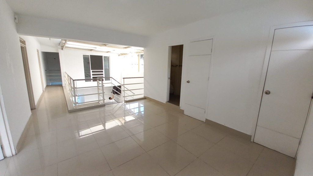 Local En Arriendo - Belalcázar, Yumbo