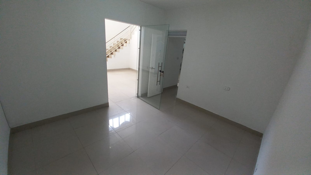 Local En Arriendo - Belalcázar, Yumbo