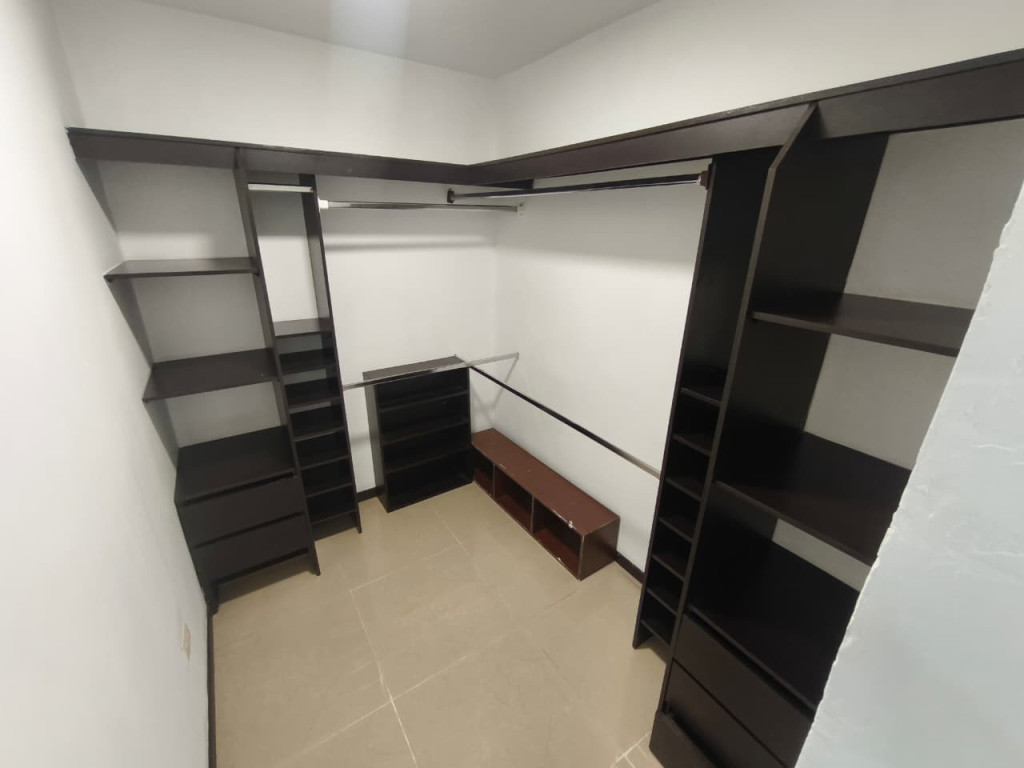 Apartamento En Arriendo - Urbanización La Flora, Cali