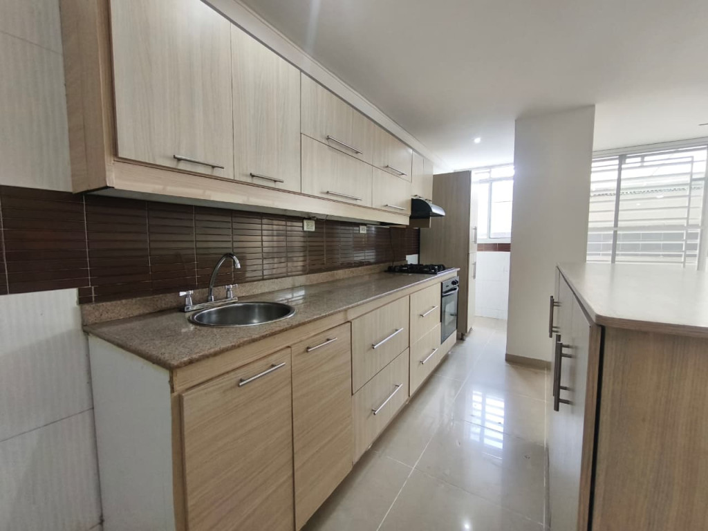 Apartamento En Arriendo - Urbanización La Flora, Cali
