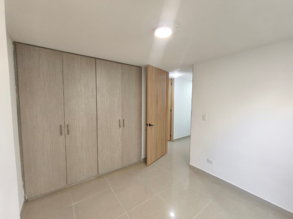 Apartamento En Arriendo - Urbanización La Flora, Cali