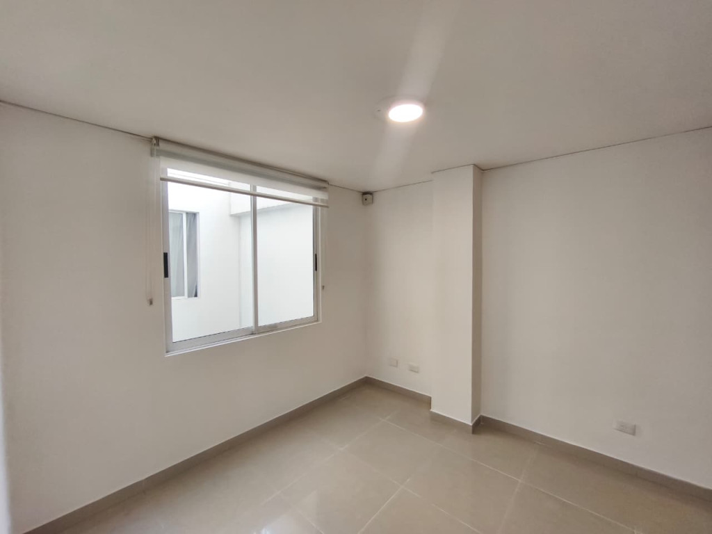 Apartamento En Arriendo - Urbanización La Flora, Cali