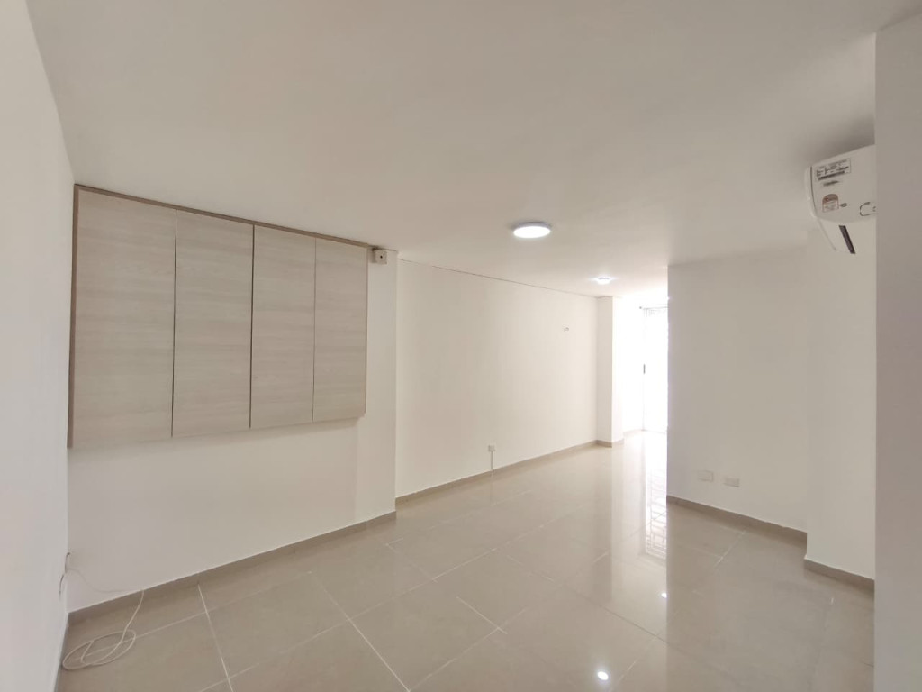 Apartamento En Arriendo - Urbanización La Flora, Cali