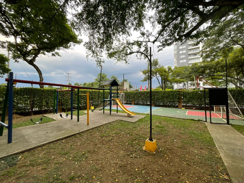 Apartamento En Arriendo - Valle Del Lili, Cali