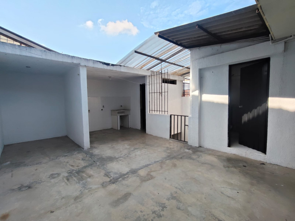 Casa En Arriendo - Ciudad Modelo, Cali