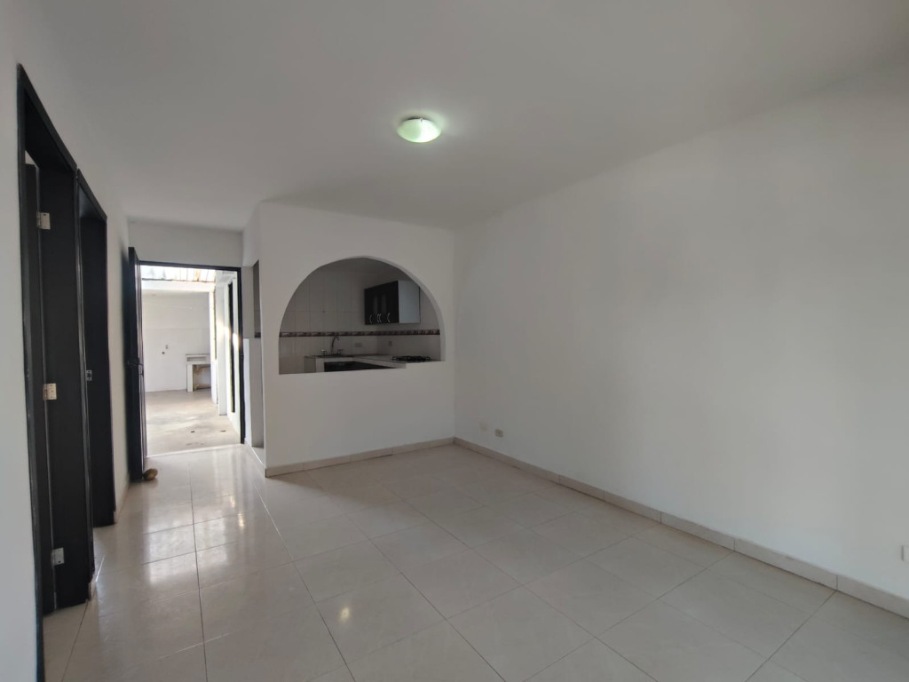 Casa En Arriendo - Ciudad Modelo, Cali