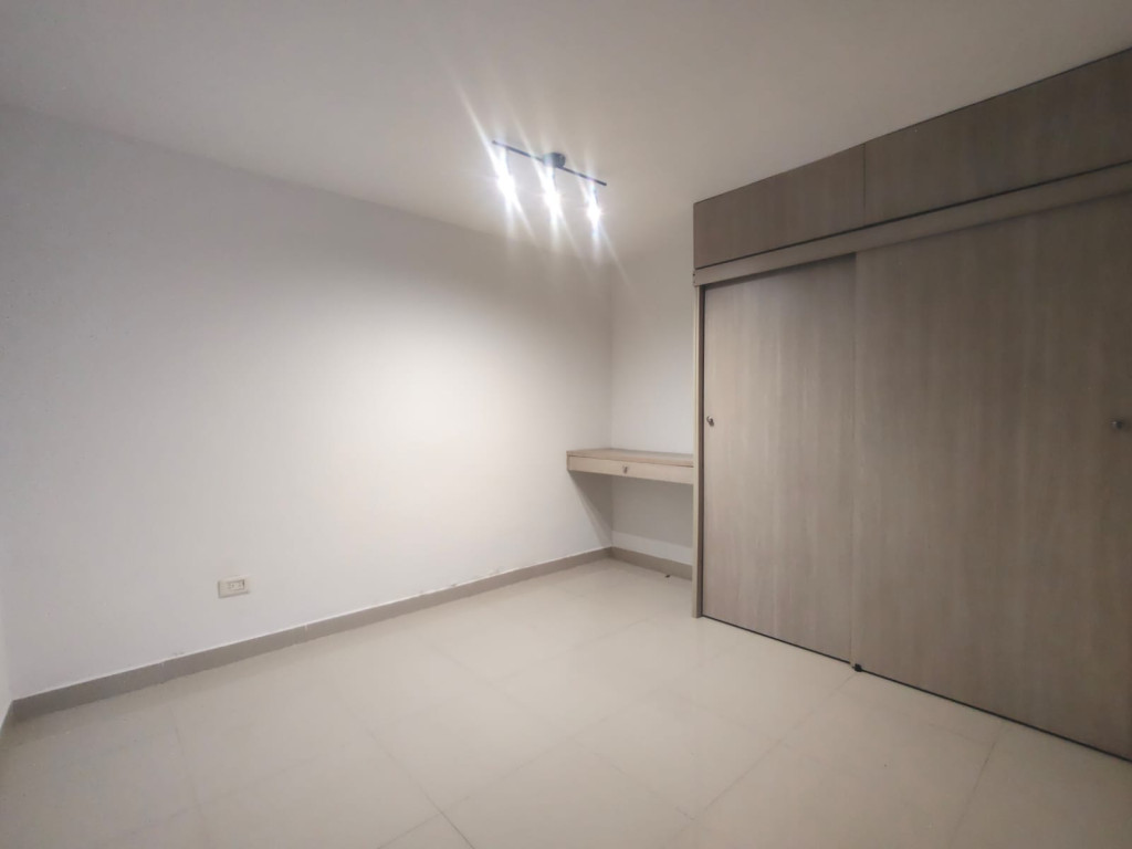 Apartamento En Arriendo - Ciudad Modelo, Cali