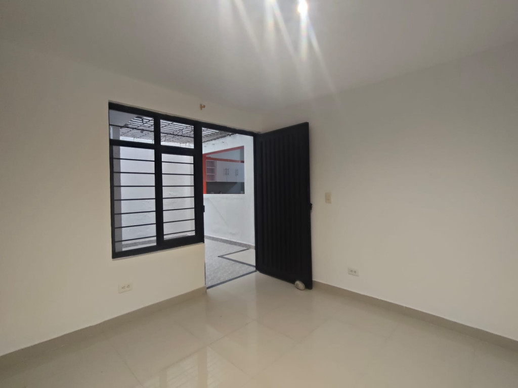 Apartamento En Arriendo - Ciudad Modelo, Cali
