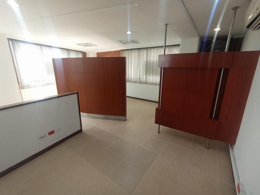 Local En Arriendo - Chipichape, Cali