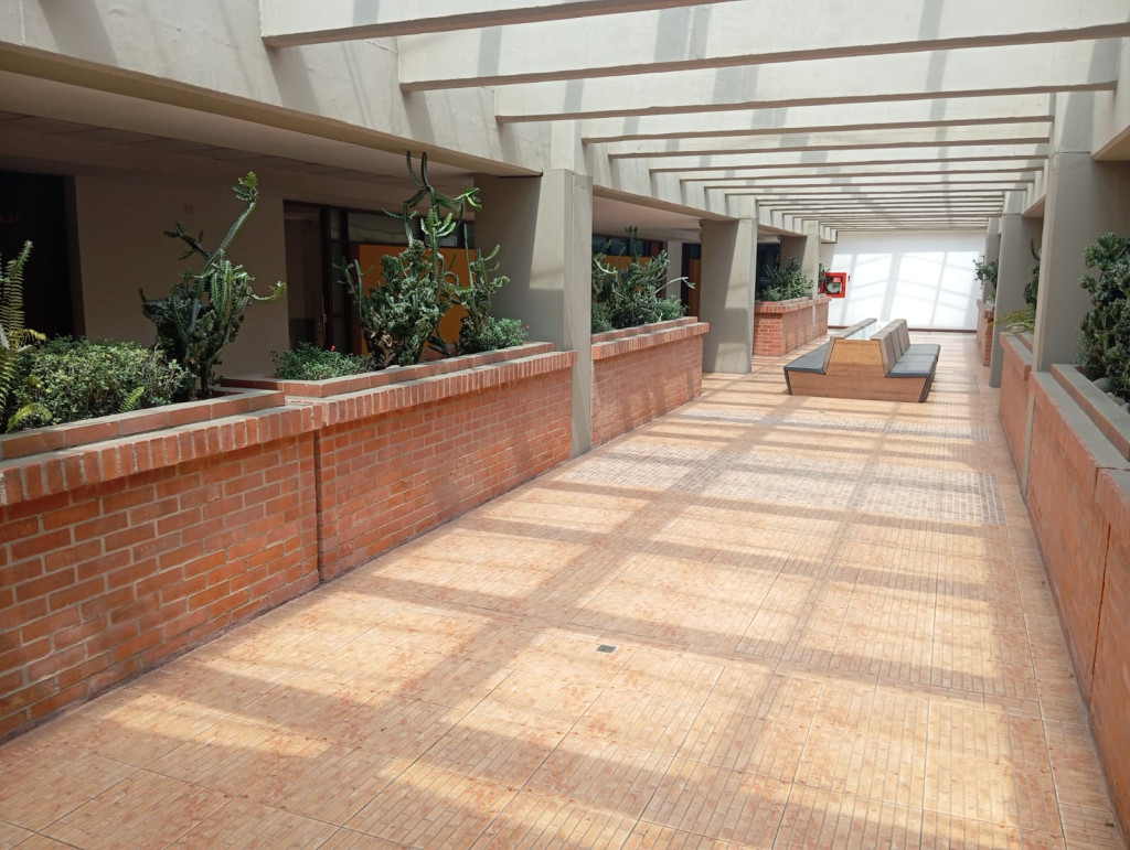 Local En Arriendo - Chipichape, Cali