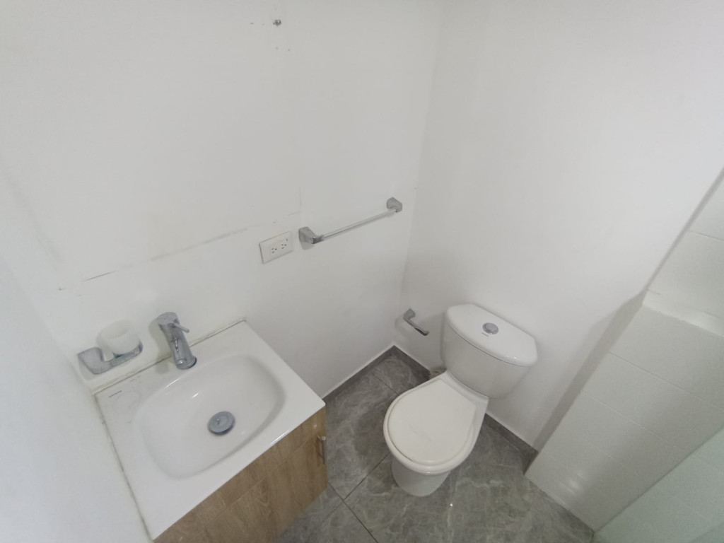 Apartaestudio En Arriendo - Urbanización La Flora, Cali