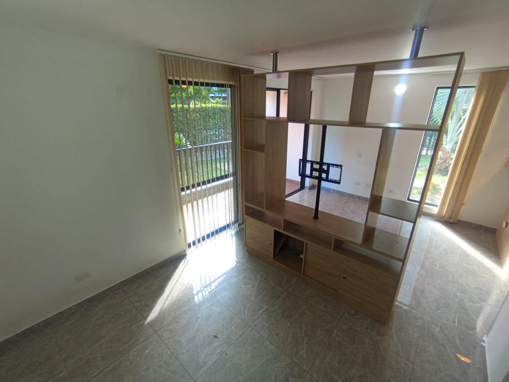 Apartaestudio En Arriendo - Urbanización La Flora, Cali