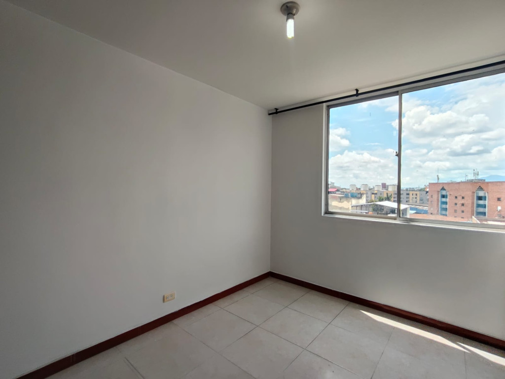 Apartamento En Arriendo - Prados Del Norte, Cali