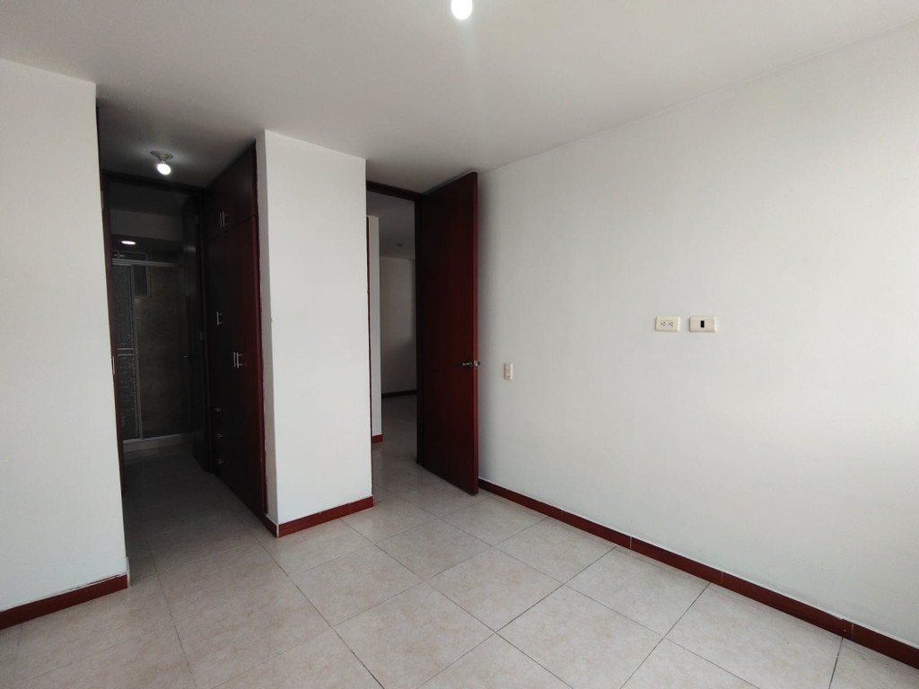 Apartamento En Arriendo - Prados Del Norte, Cali