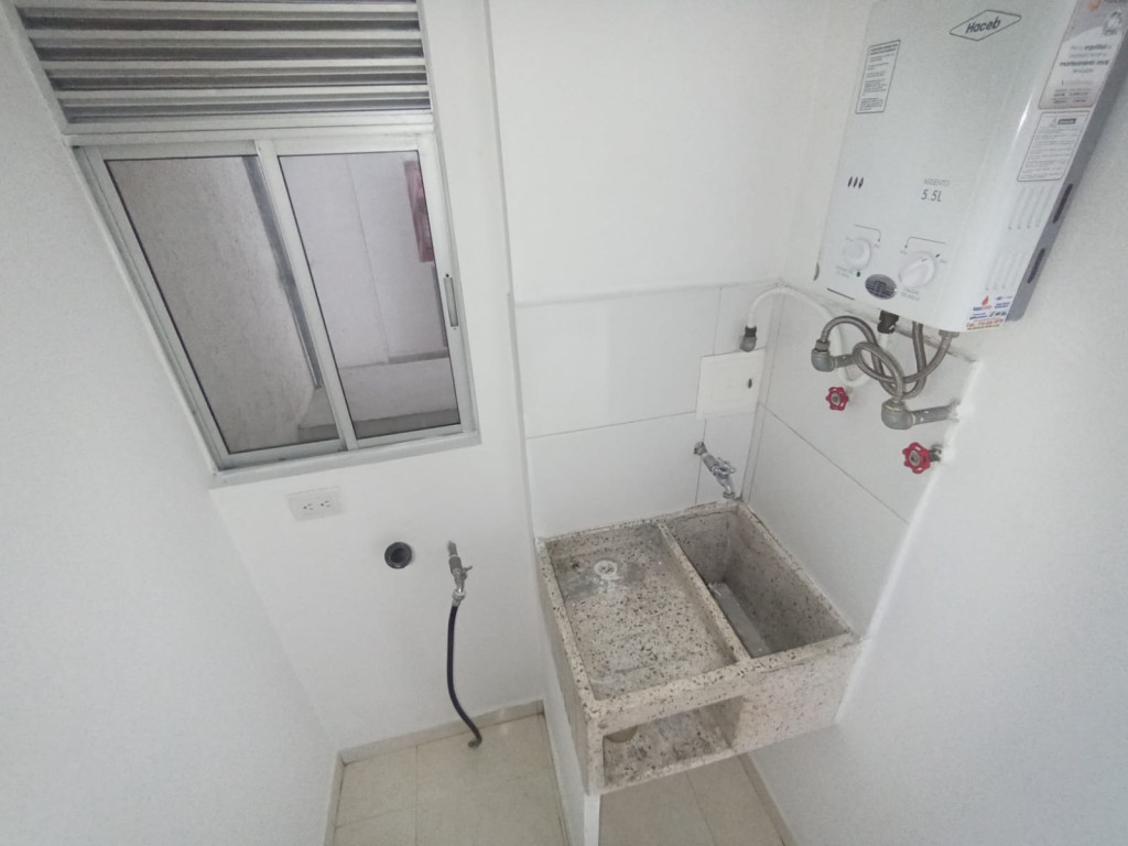 Apartamento En Arriendo - Prados Del Norte, Cali