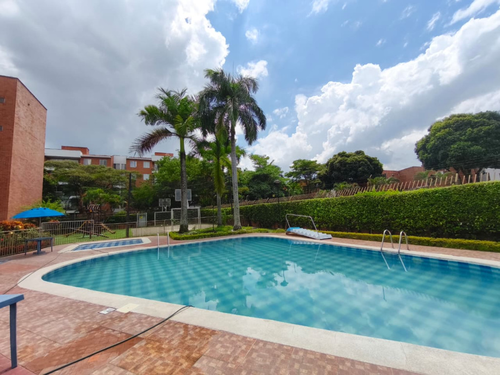 Apartamento En Arriendo - La Hacienda, Cali