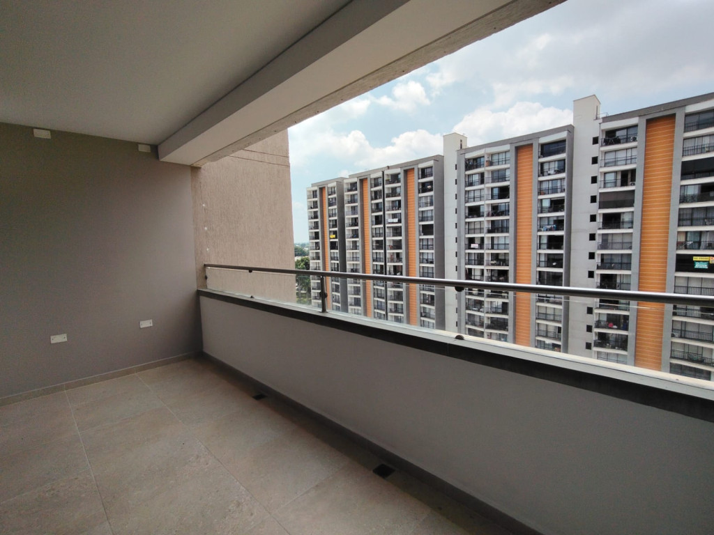 Apartamento En Arriendo - Urbanización La Flora, Cali