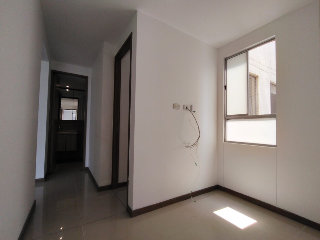 Apartamento En Arriendo - Urbanización La Flora, Cali