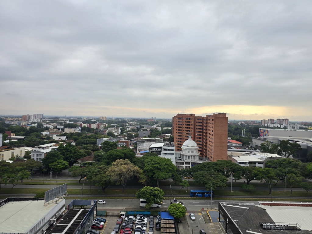 Apartaestudio En Venta - El Refugio, Cali