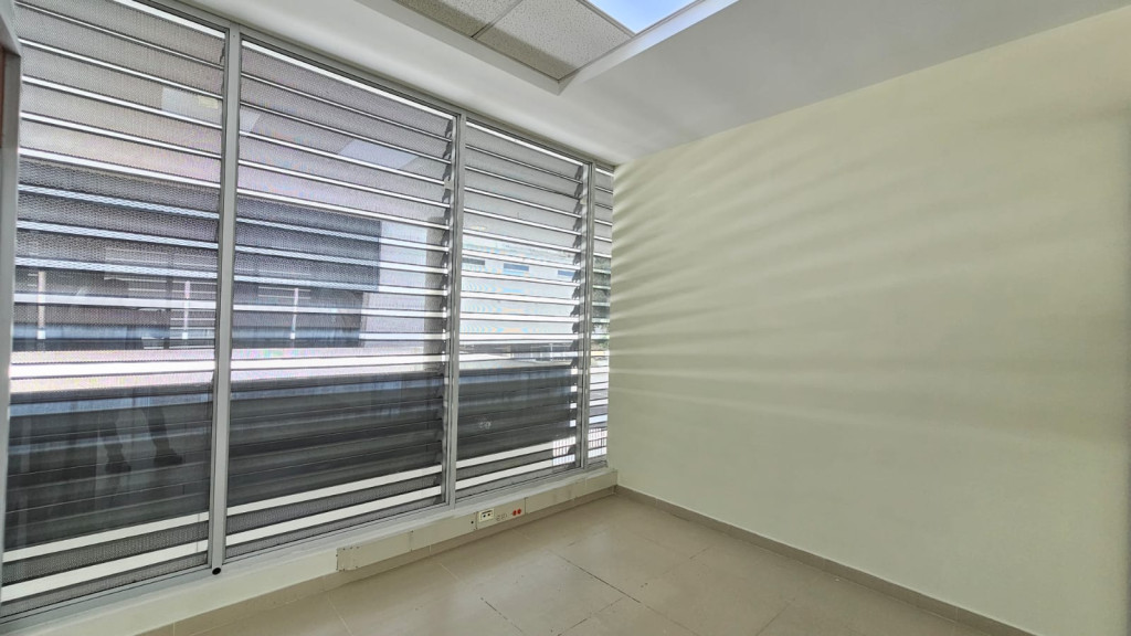 Local En Arriendo - Ciudad Jardín, Cali