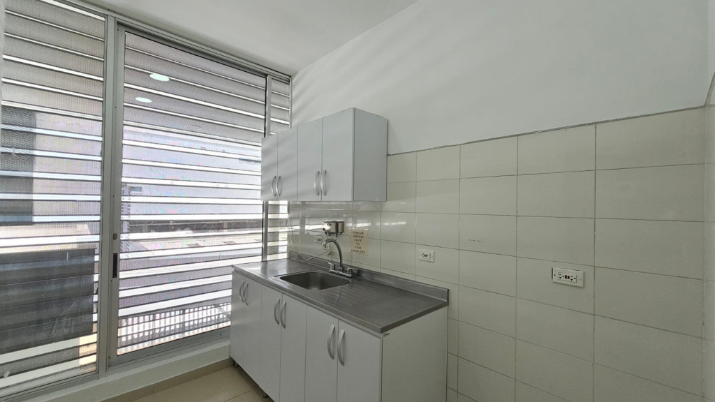 Local En Arriendo - Ciudad Jardín, Cali