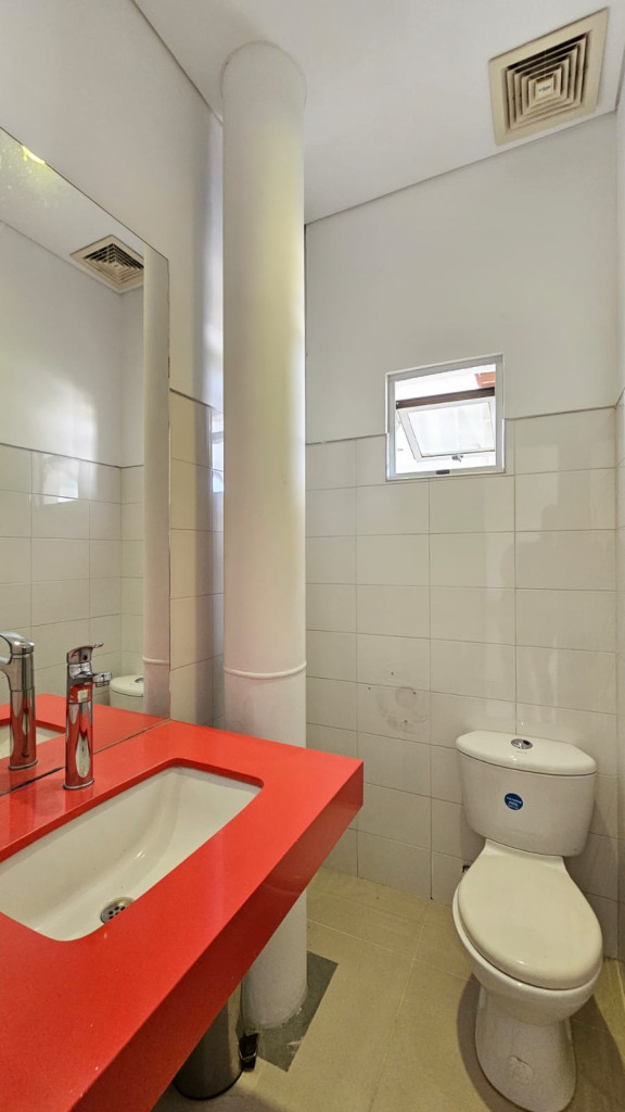 Local En Arriendo - Ciudad Jardín, Cali