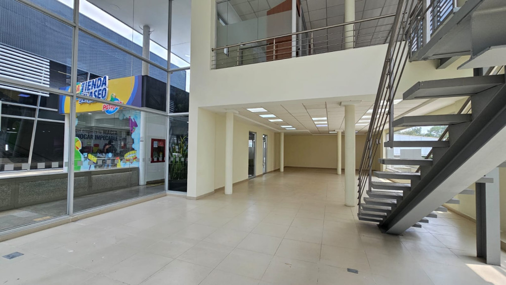 Local En Arriendo - Ciudad Jardín, Cali