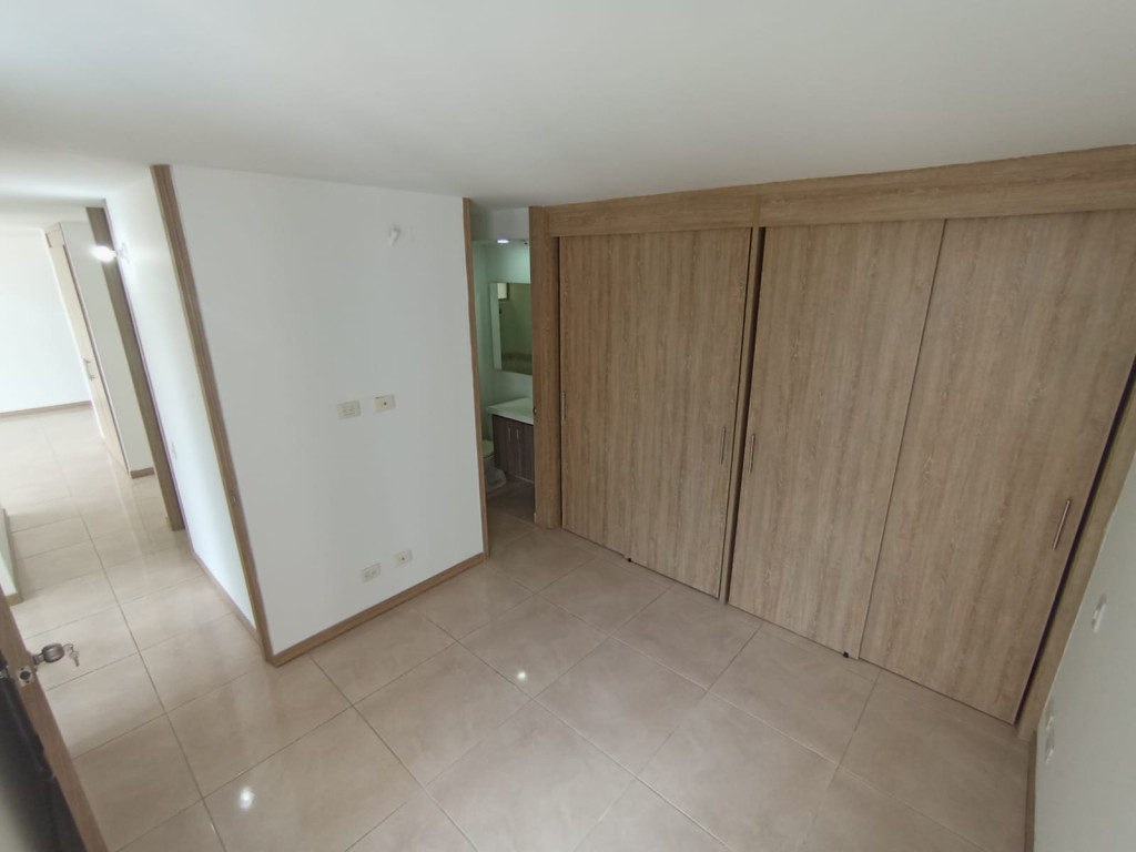 Apartamento En Arriendo - Urbanización La Flora, Cali