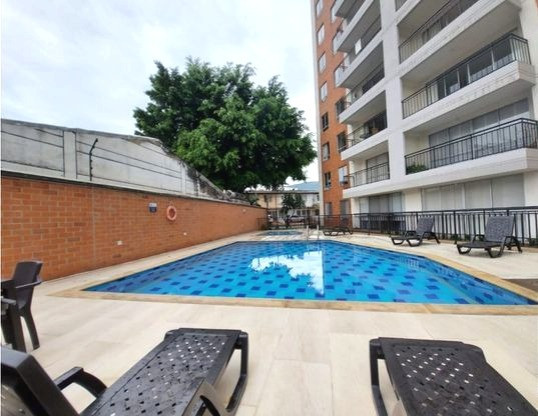 Apartamento En Arriendo - Urbanización La Flora, Cali