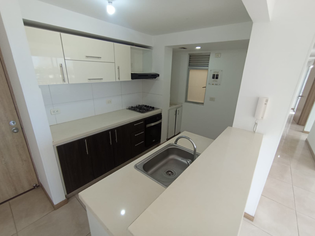 Apartamento En Arriendo - Urbanización La Flora, Cali