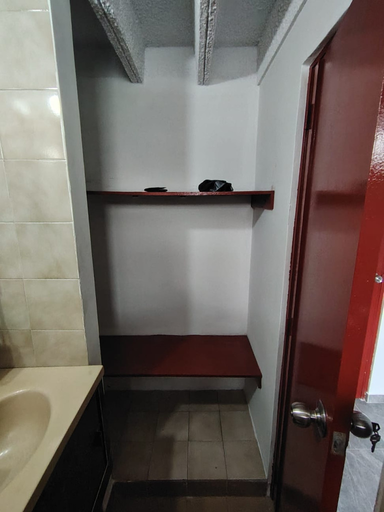 Apartamento En Venta - Urbanización La Flora, Cali