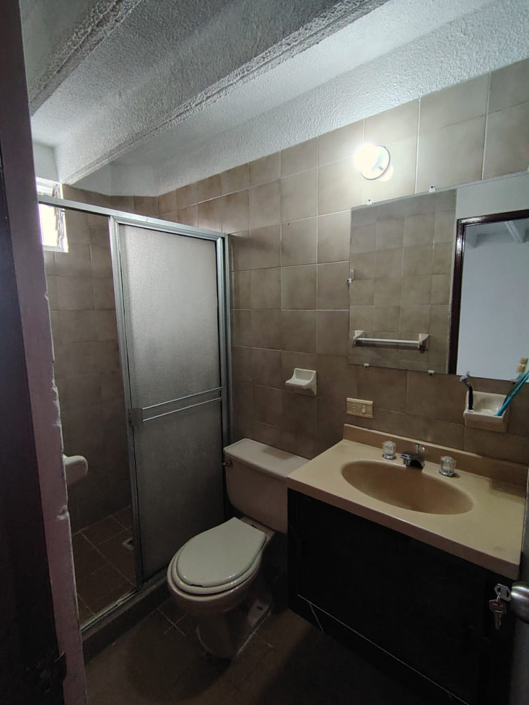 Apartamento En Venta - Urbanización La Flora, Cali