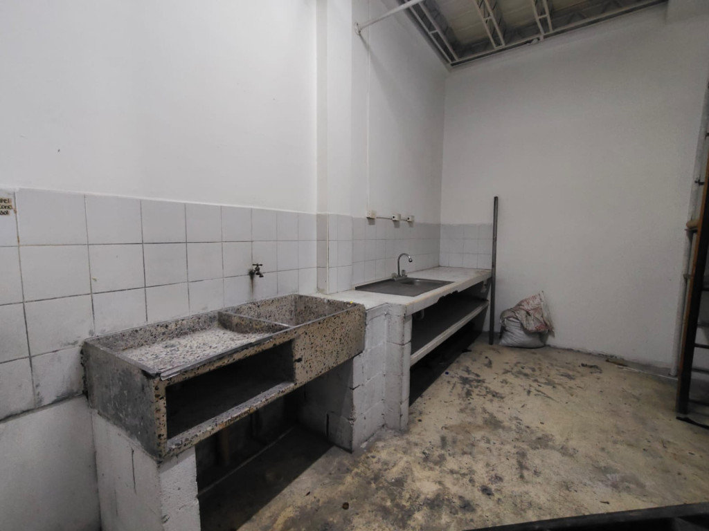 Local En Arriendo - Urbanización Barranquilla, Cali