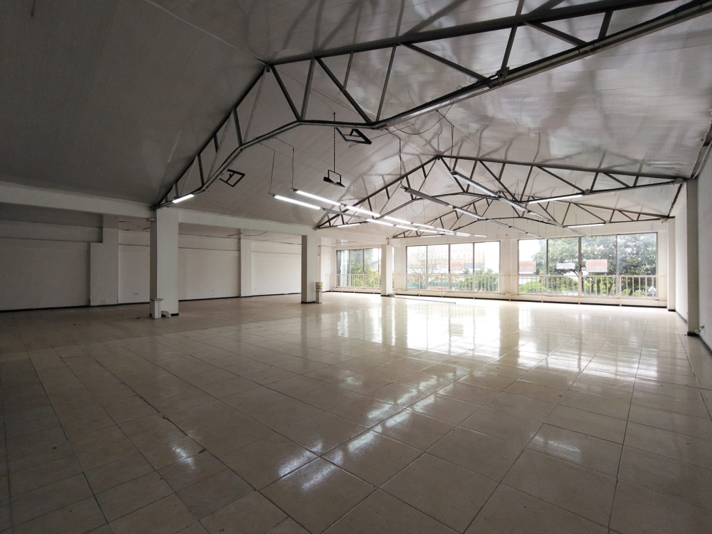 Local En Arriendo - Urbanización Barranquilla, Cali